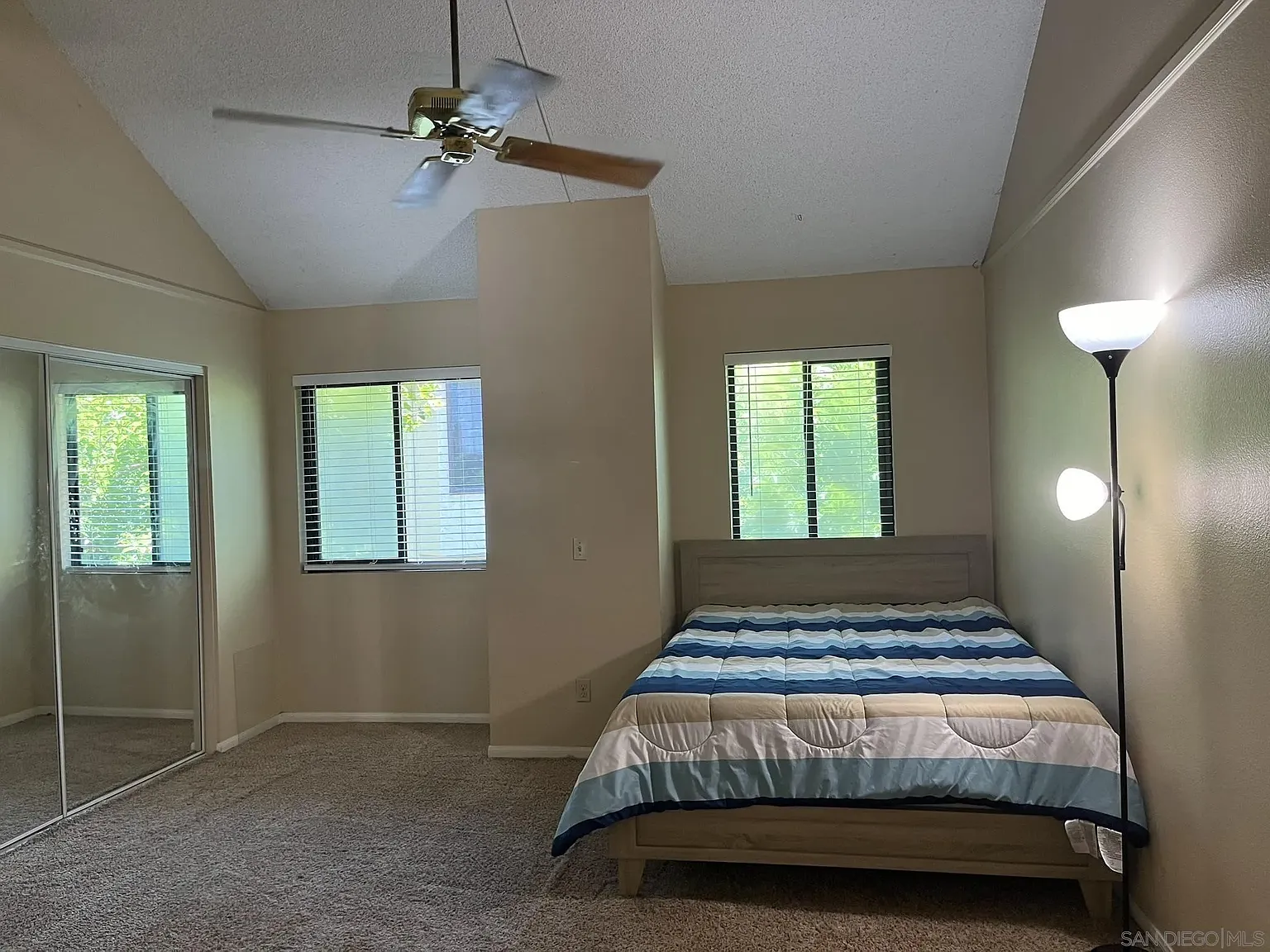 Sunset Hills Terrace — Photo 3