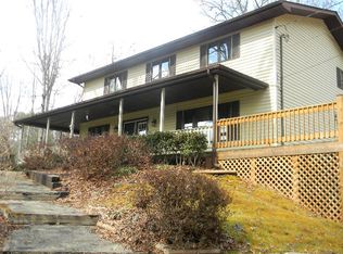 80 Qualla Hills Rd, Whittier, NC 28789