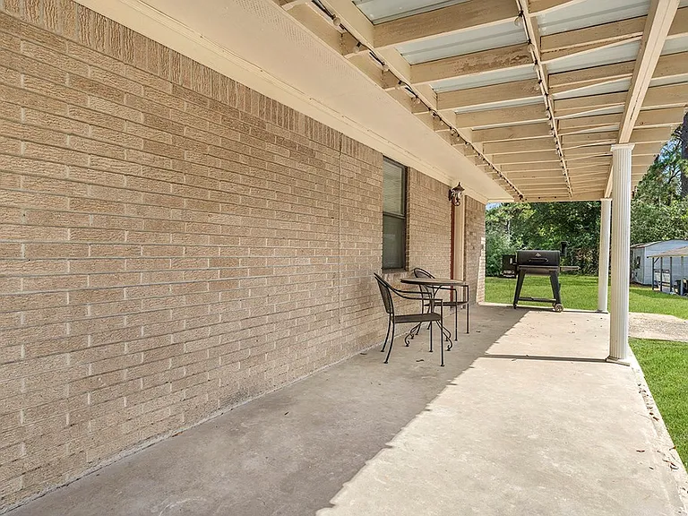 9438 FM 777 — Photo 15