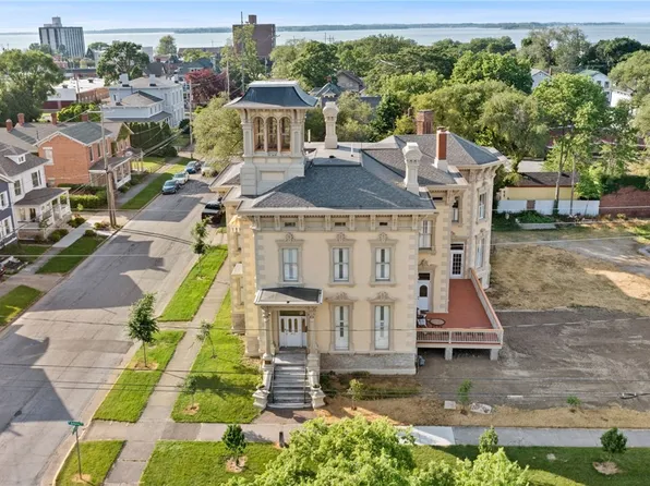 403 E Adams St, Sandusky, OH 44870