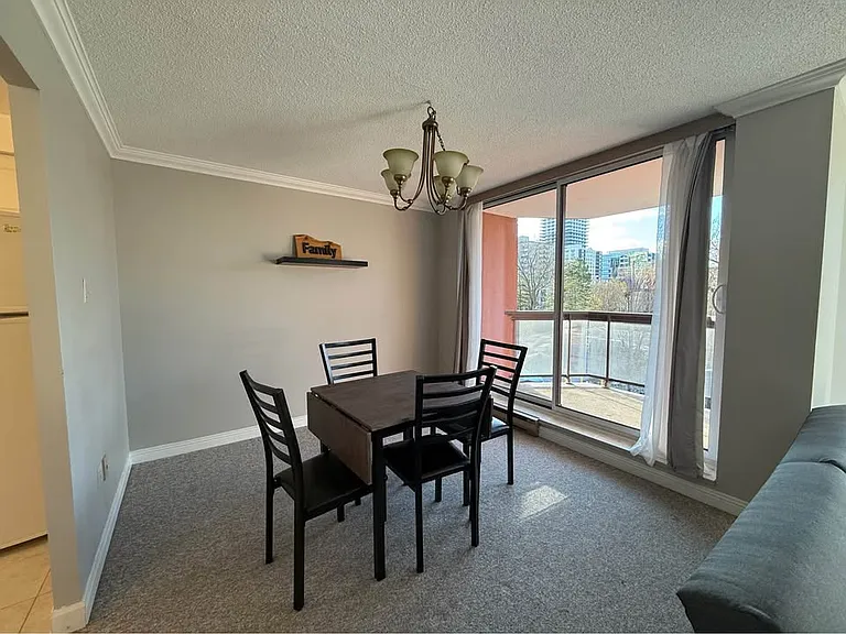 600 Talbot St #308 — Photo 9
