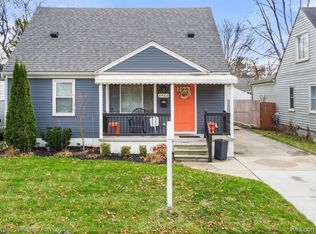 8460 Helen St, Center Line, MI 48015