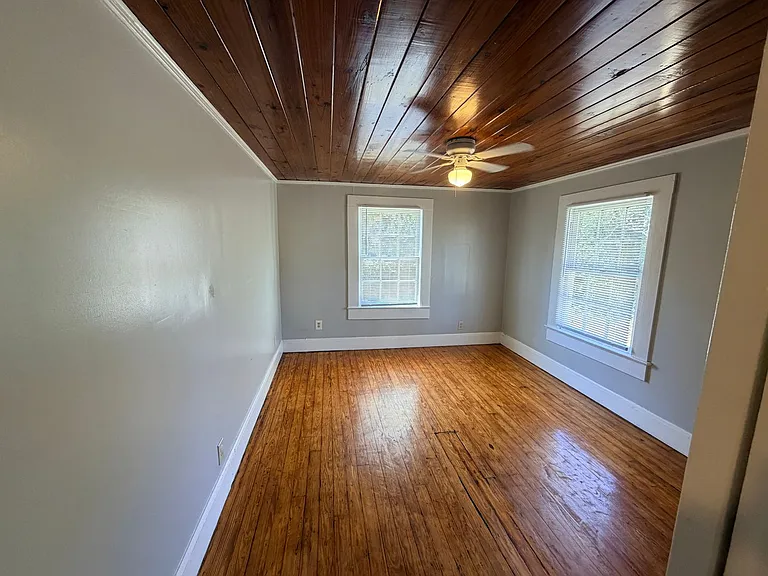 1005 Langdale Dr #B — Photo 17