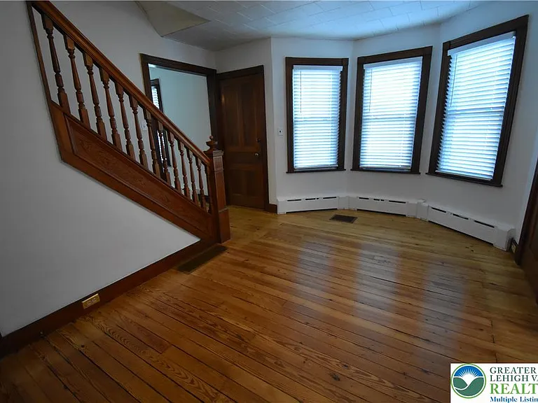 204 N 9th St — Photo 4