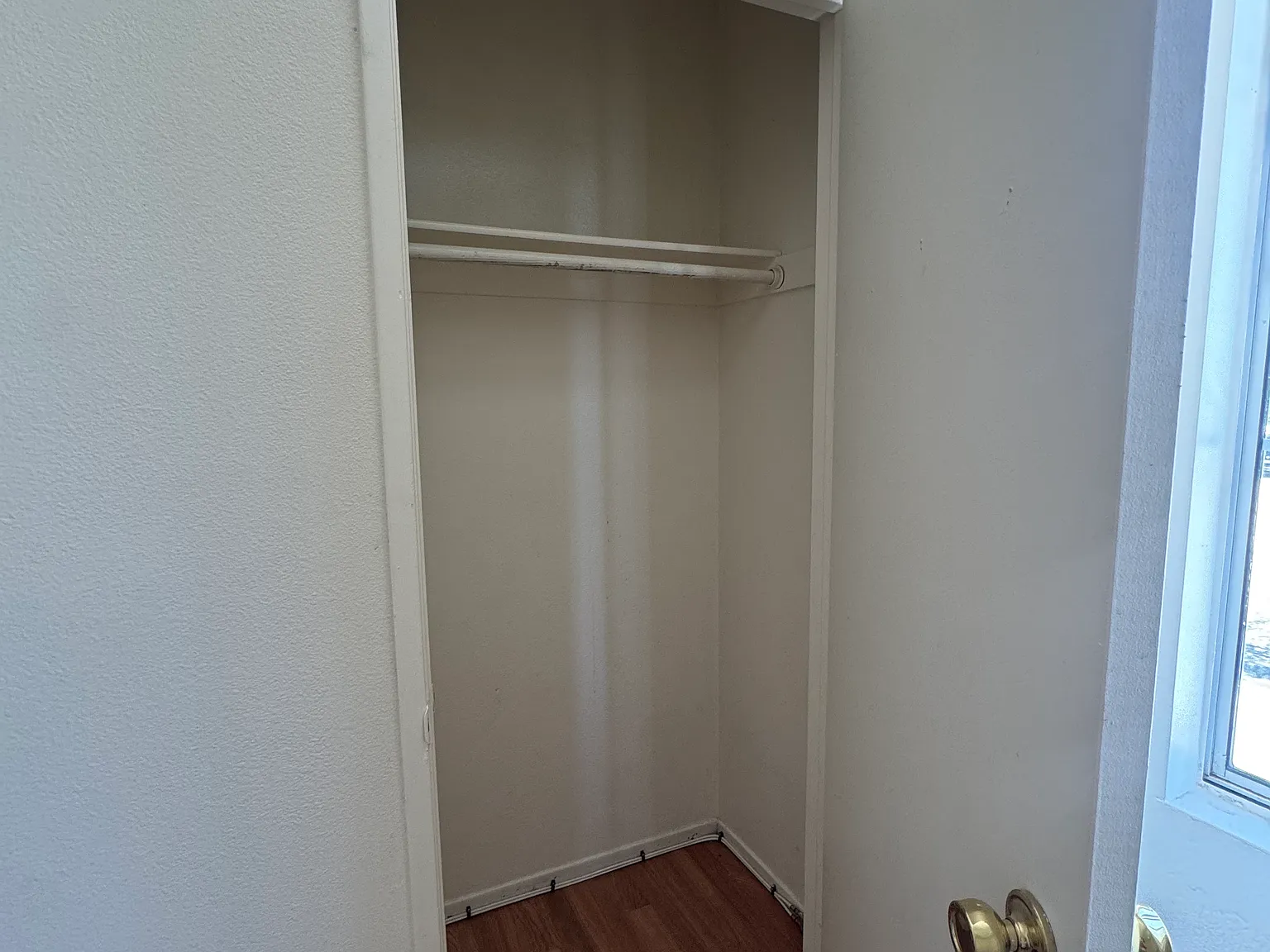 3 bed, $750 — Photo 2