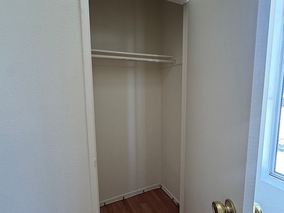 2nd image of 2652 Minford St