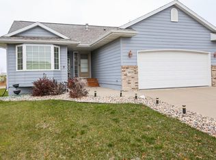 4813 S Wilson Ave, Sioux Falls, SD 57106