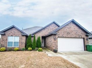 101 Windser Dr, Muscle Shoals, AL 35661