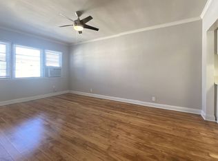 Adams Apartments... Beautiful Studio Apartment Available! Call Now!, Los Angeles, CA 90018