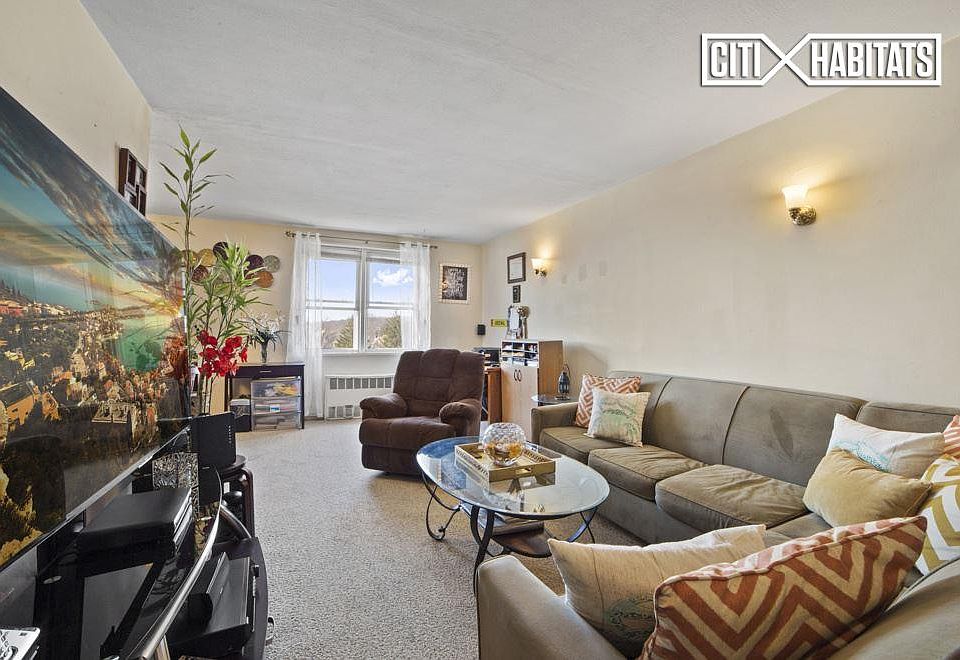 1st image of 8425 118th St APT 6D