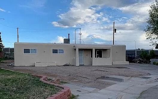 1st image of 11736 Freeway Pl NE