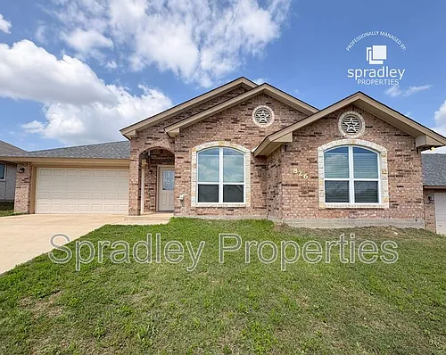 826 Kacie Dr Photo 1