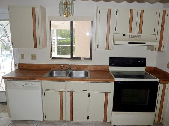 4th image of 14 Colonia Ct