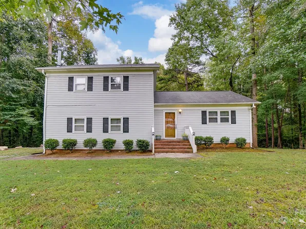 2815 Starnes Rd, Charlotte, NC 28214