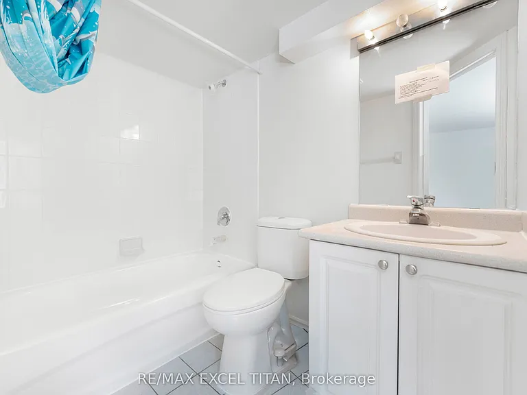 1407 Dupont St #509 — Photo 11