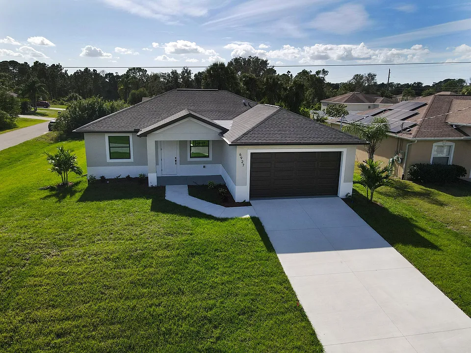 6927 Topeka Ln