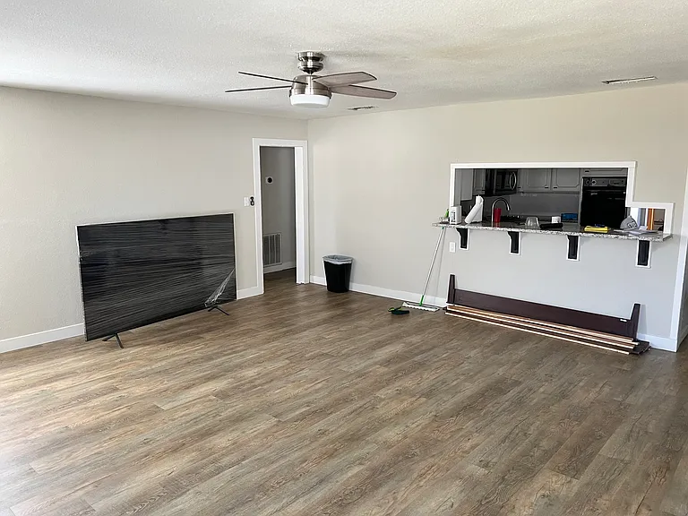 2312 Bonnie Brae Ave — Photo 5