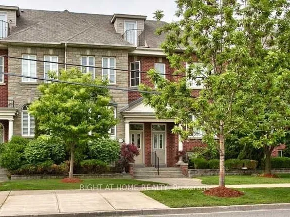 116 Evans Ave #2, Toronto, ON M8Z 6C5