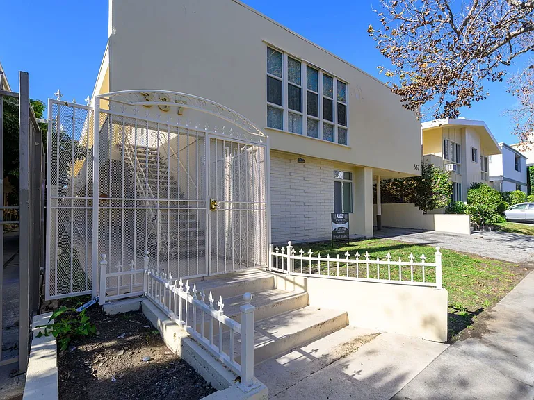 337 S Rexford Dr #1 — Photo 13