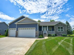 13006 Lia Ct, Linden, MI