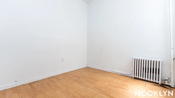 Rented by Nooklyn NYC LLC | media 12