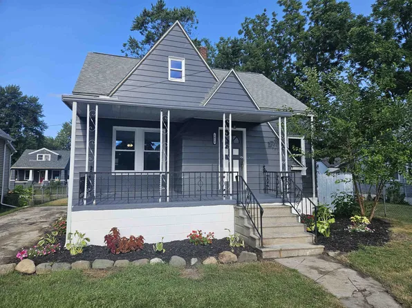 1414 Garfield Ave, Bay City, MI 48708