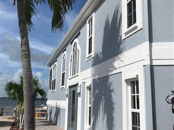 2nd image of 48 Nettles Blvd