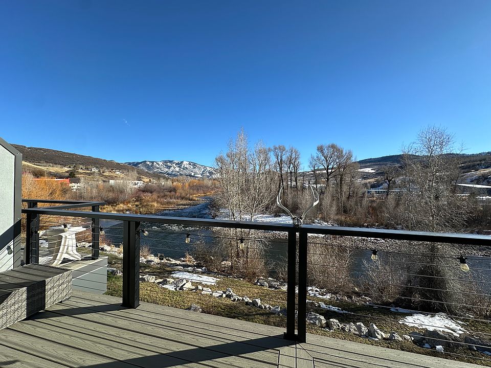 1st image of 1920 Bridge Ln