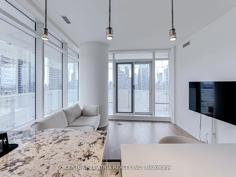 1 Bloor St E #2104 — Photo 4