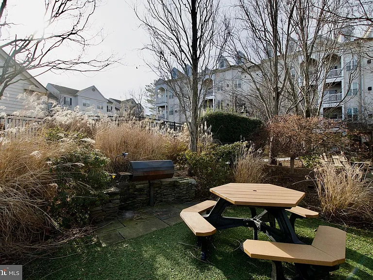 2324 Henshaw Pl #3 — Photo 24