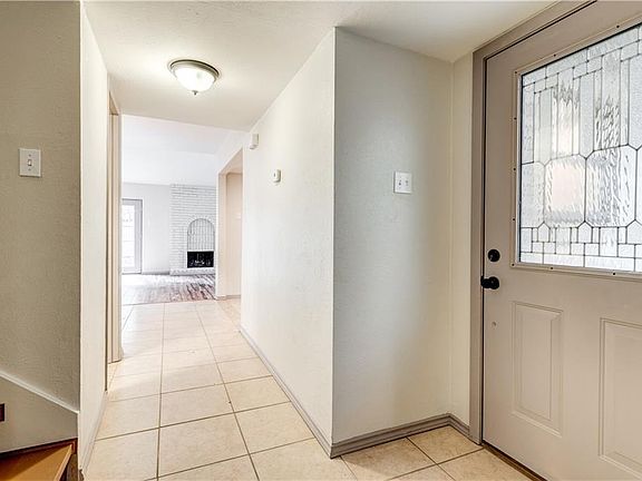 4th image of 3128 Willowbrook Ct