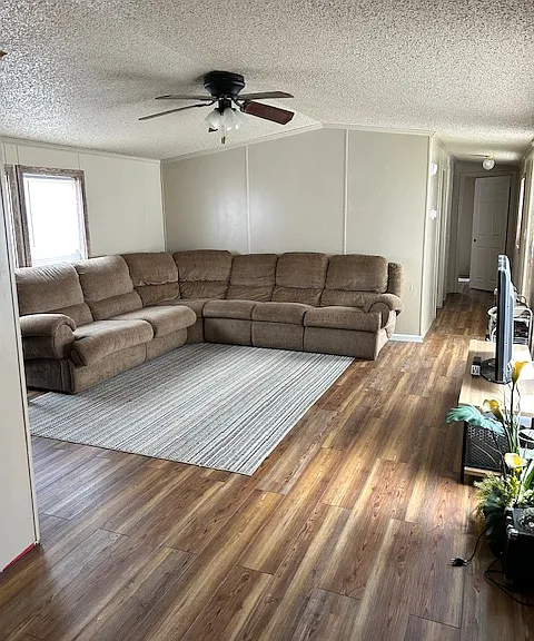 1408 Franklin Dr — Photo 4
