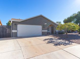 3207 N Carriage Ln, Chandler, AZ 85224
