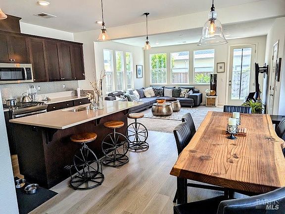 2nd image of 1637 Wildflower Way