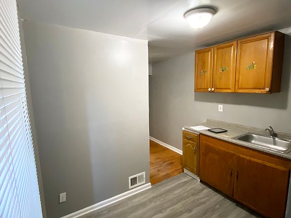 2nd image of 755 E Allegheny Ave Floor 1