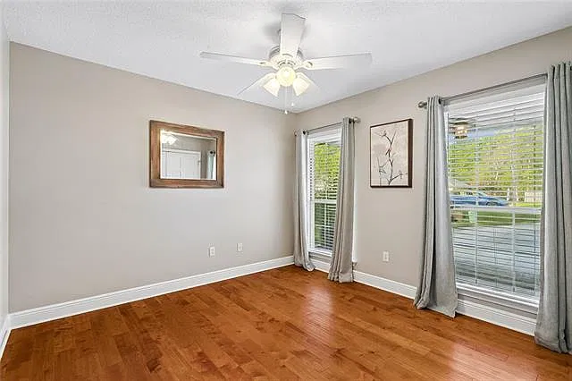321 Westwood Dr — Photo 14