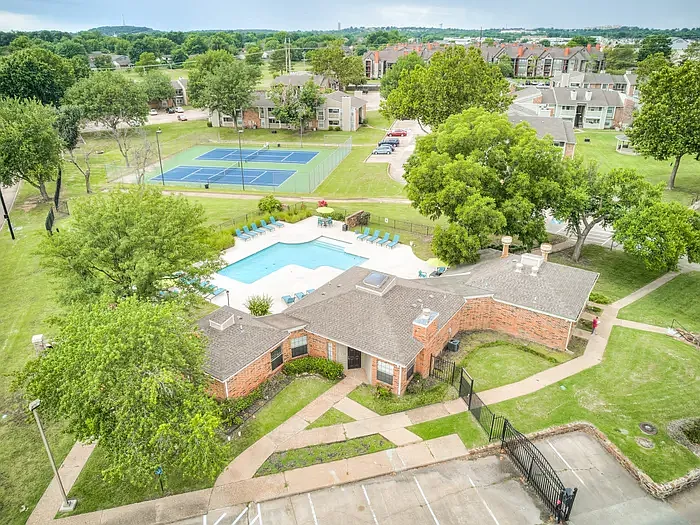 Woodland Oaks Apartments — Photo 10