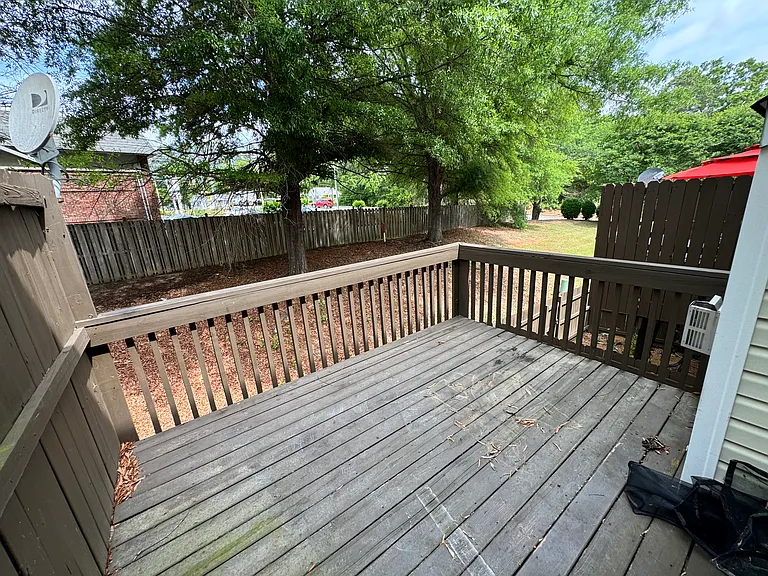 110 Cambria Ct — Photo 11