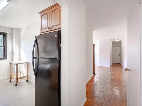 3850 Sedgewick Avenue image 8 of 23