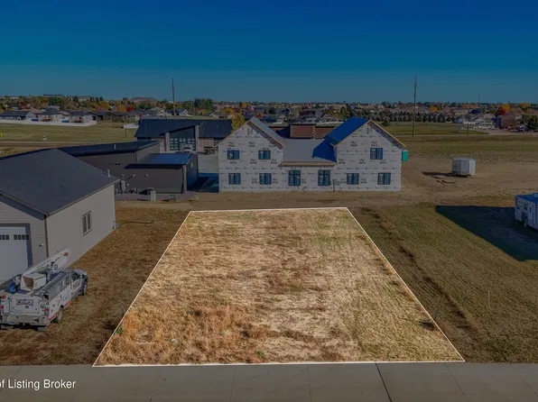 District Way, Dickinson, ND 58601