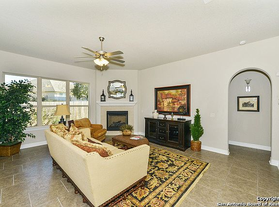 3rd image of 542 Tranquil Oaks