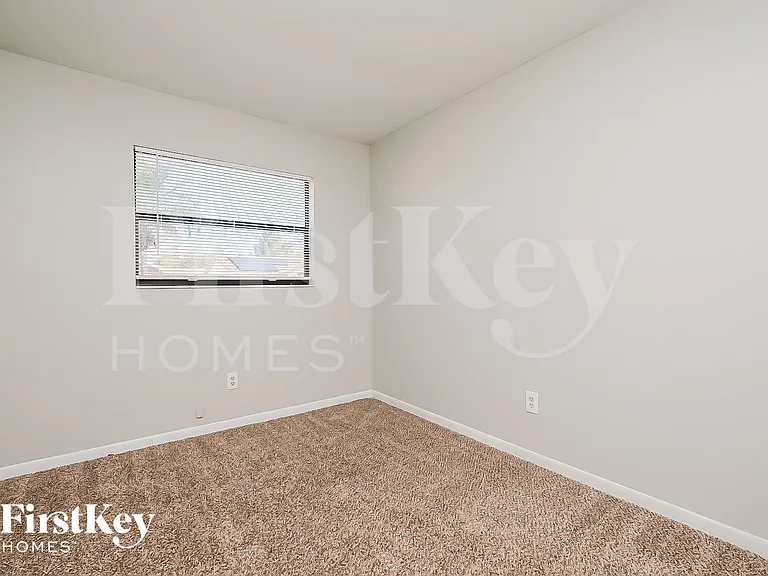 2813 Eagle Run Cir S — Photo 13