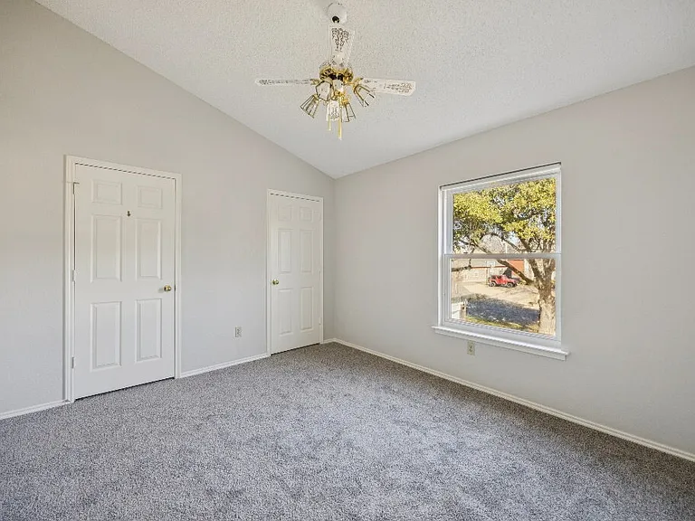 709 Bridget Way — Photo 28