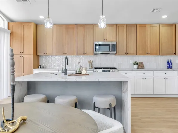 1143 Sierra Laurel Ct, Henderson, NV 89014