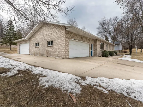 1310 Brenvei Dr, Fergus Falls, MN 56537