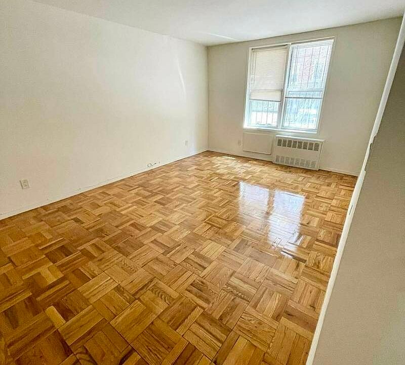 1st image of 11048 72nd Ave APT 2