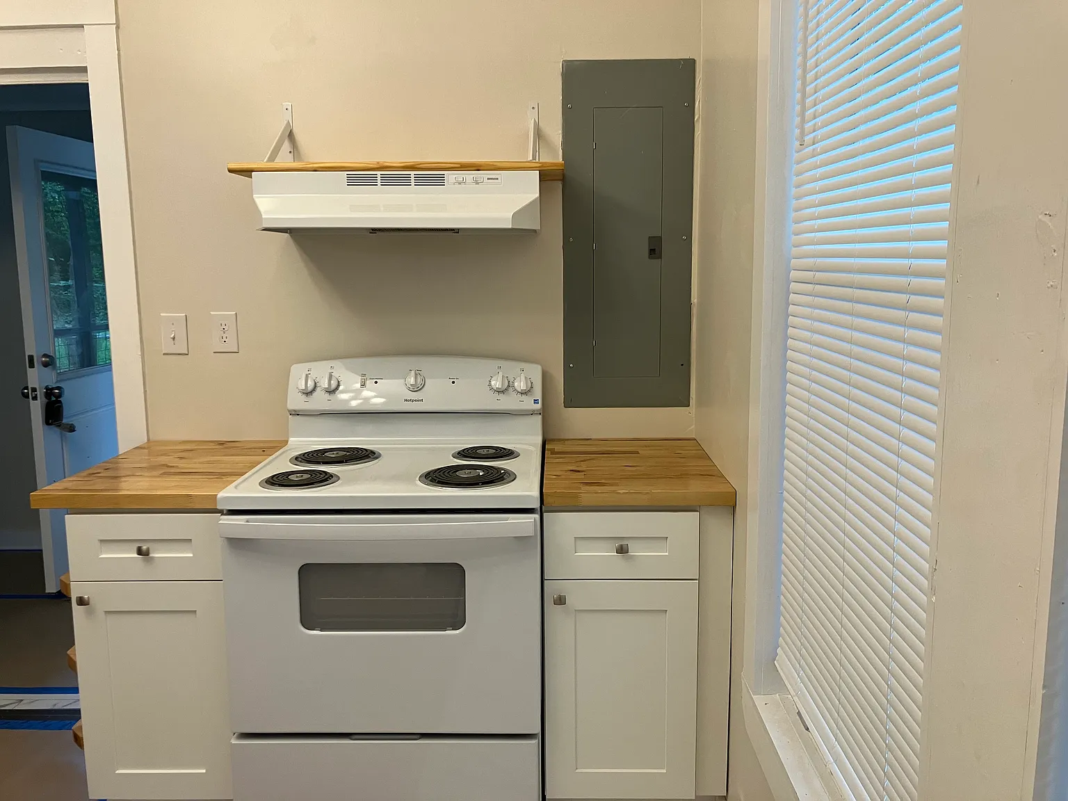 3 bed, $1,695 — Photo 4