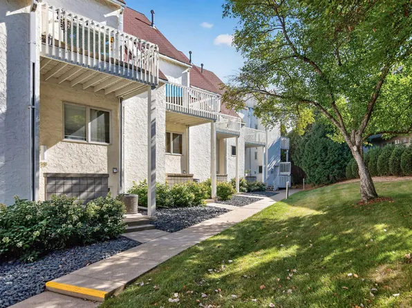 3059 Lake Shore Dr #A, Minneapolis, MN 55416