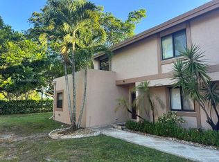 46 Chestnut Cir, Cooper City, FL 33026
