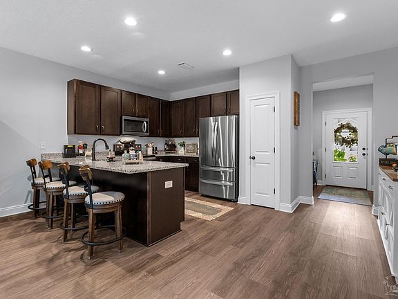 5th image of 1702 Sound Haven Ct